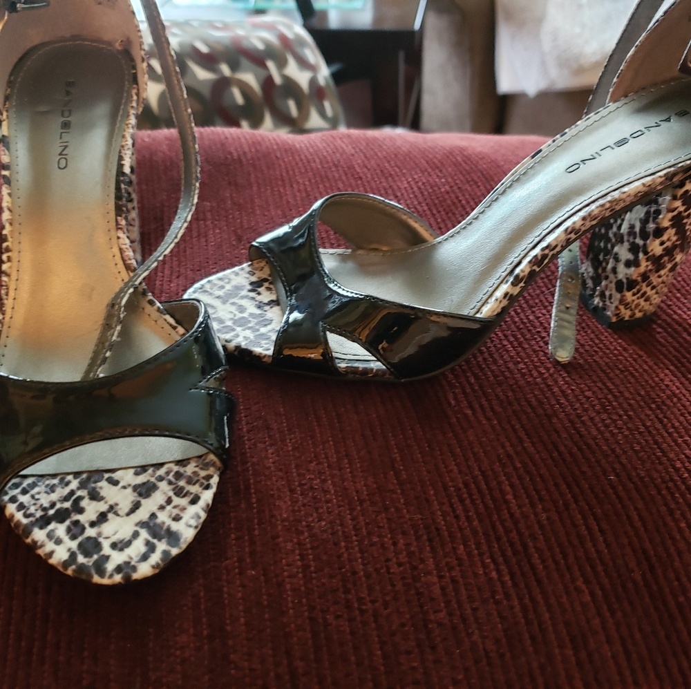 3/ 40💗 pick 3 pairs with the heart for $40 total